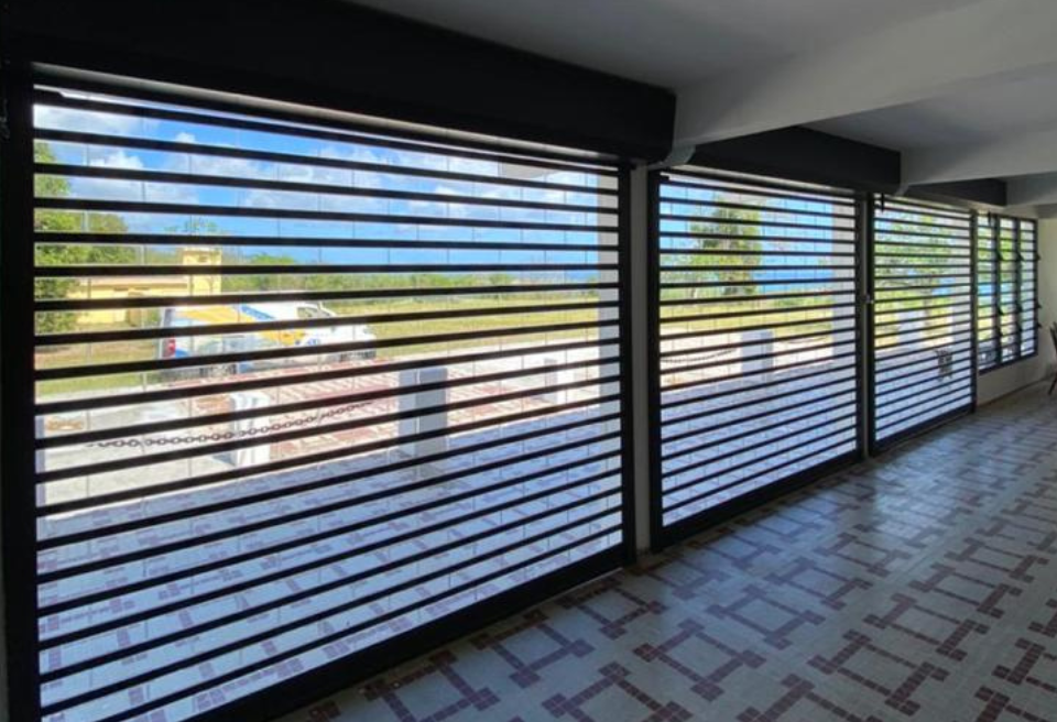 easy-caraibe-metalliques-metal-metalliques-rideaux-volet-roulants-volets-roulant-martinique