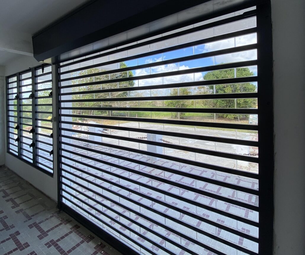 easy-caraibe-volet-roulant-fabrication-pose-renovation-martinique-guadeloupe-caraibes-IMG-0032