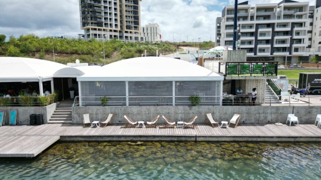 easy-caraibe-volet-roulant-fabrication-pose-renovation-martinique-guadeloupe-caraibes-IMG-20220627-WA0047-1030x579