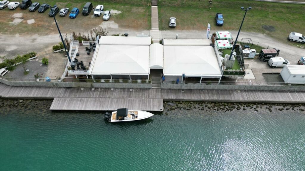 easy-caraibe-volet-roulant-fabrication-pose-renovation-martinique-guadeloupe-caraibes-IMG-20220627-WA0054-1030x579