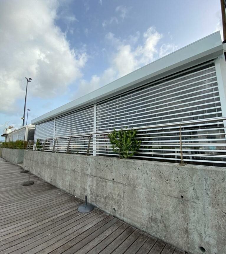 easy-caraibe-volet-roulant-fabrication-pose-renovation-martinique-guadeloupe-caraibes-IMG-20220627-WA0061