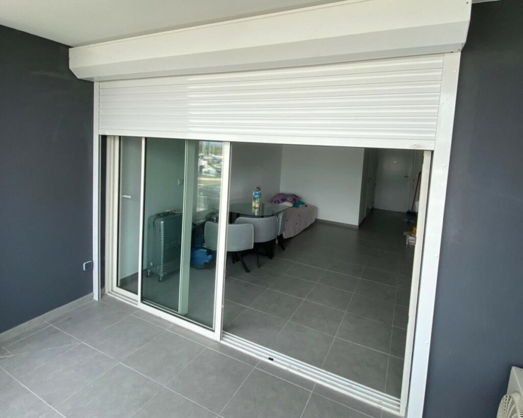 easy-caraibe-volet-roulant-fabrication-pose-renovation-martinique-guadeloupe-caraibes-IMG-21